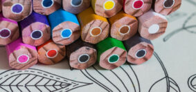 Les coloriages mystères : une belle façon d'apprendre en se distrayant avec ses enfants