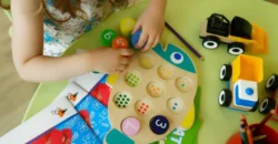un enfant à la garderie