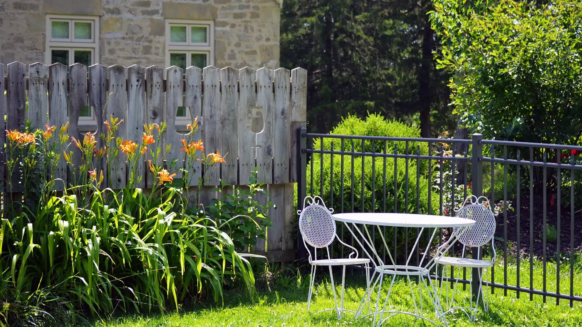Salon de jardin : quelles sont les utilités de cet aménagement dans une maison ?